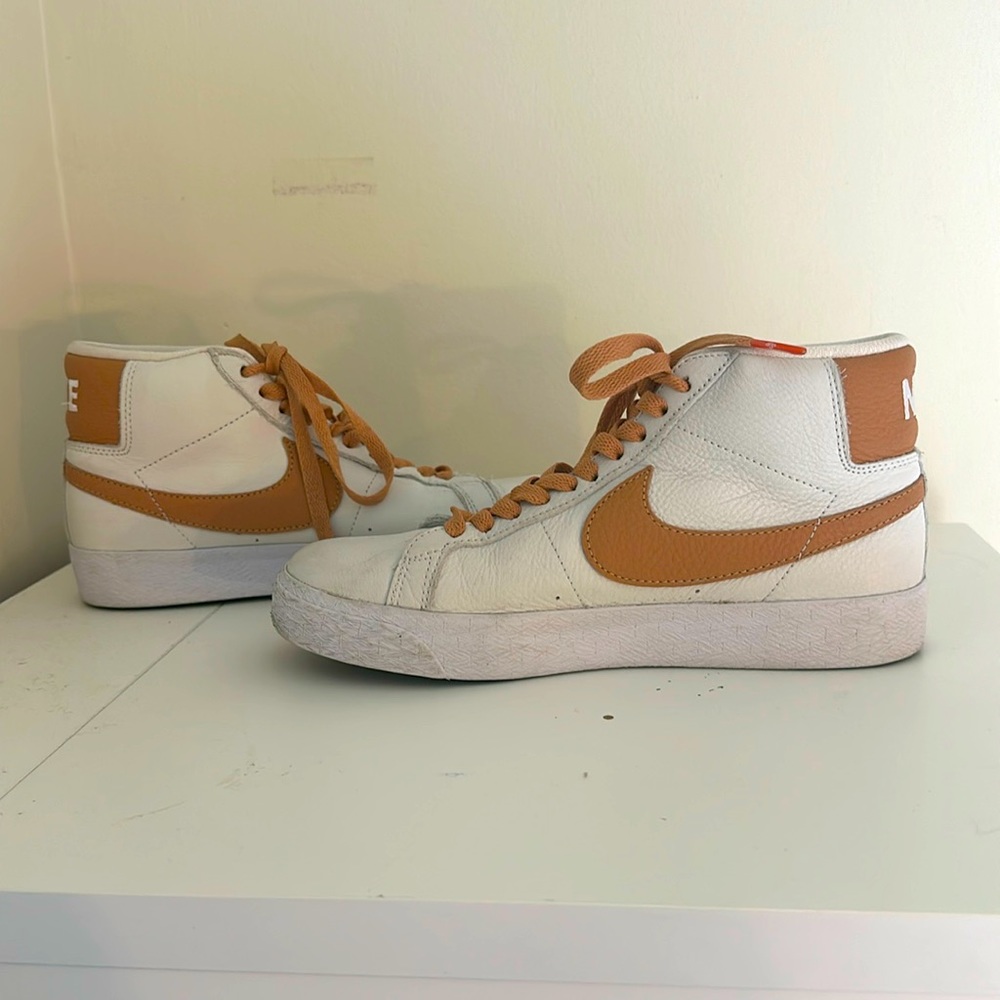 Nike SB Zoom Blazer Mid Size 7 Women’s
